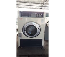 Máy giặt công nghiệp Sanyo 35kg