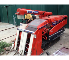 Máy gặt đập liên hợp Kubota R1-40