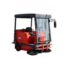 Máy quét rác ngồi lái KRAFFER KF168 dùng bình