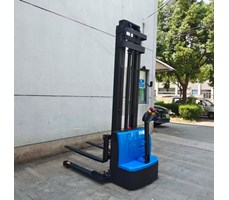 Xe nâng điện pallet 1.5 tấn - 2 tấn có triple mast Kusami KSM-20E