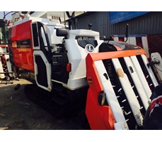 Máy gặt lúa liên hợp Kubota AR58