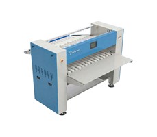 Máy gập vỏ gối Flying Fish ZD-1400