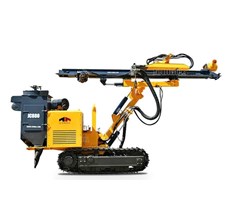 Máy khoan nổ đá DTH gắn bánh xích động cơ 70Kw Yuchai JC880
