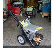 Máy rửa xe cao áp 3.0kw KMZ K30-14
