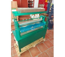 Máy bôi keo mặt trên KN-720