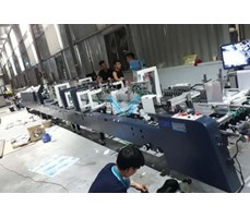 Máy dán hộp khóa đáy YD-800BTG