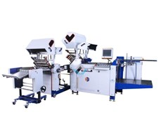 Máy gấp giấy tự động 550T