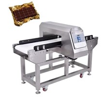 Máy dò kim loại CQ-806 dùng để phát hiện khoai tây chiên đóng gói trong giấy bạc 