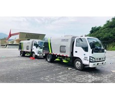 Xe Quét Hút Bụi Đường Isuzu 5 Khối Bồn Zoomlion ZLJ5073TSLQLE6
