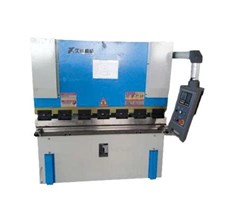 Máy chấn NC 30T1600