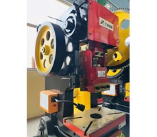 Máy đột dập cơ 63 tấn J23-63