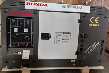 Máy phát điện chạy dầu Honda SD16000EC