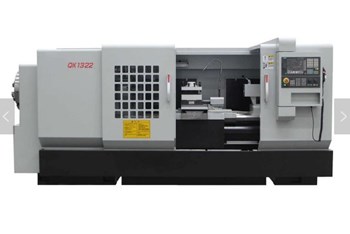 Máy tiện ren ống CNC QK1332