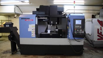 Máy gia công trung tâm phay Doosan DNM 500 II