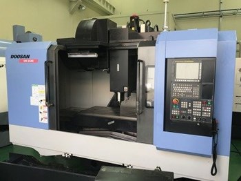 Máy gia công trung tâm phay Doosan VM 6500