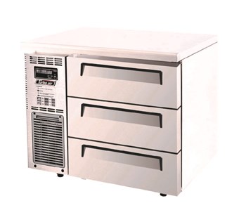 Bàn mát 3 ngăn kéo Turbo Air KUR9-3D-3