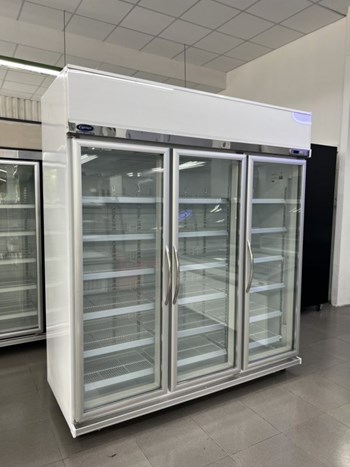 Tủ mát trưng bày 3 cánh Inverter Carrier 3DGB-IVTH