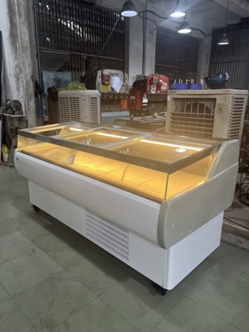 TỦ TRƯNG BÀY THỊT TƯƠI HIỆU OKIWI (Có ngăn trữ lạnh phía dưới)