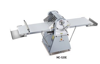 Máy cán bột dạng có chân Meichu MC-520E 