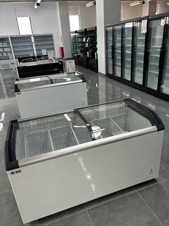Tủ đông cánh kính cong COBI CBSD-520Q