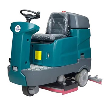 Máy chà sàn ngồi lái Kumisai D9H