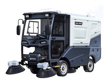 Xe quét rác công nghiệp ngồi lái Kumisai KMS 480S