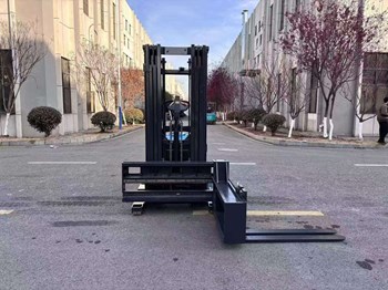 Xe nâng 600kg nâng cao 4M Kusami KSM-60E