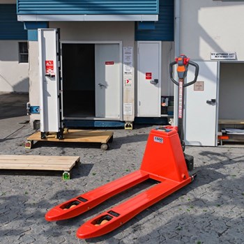 Xe nâng với pin lithium điện Pallet xe tải và Stacker Kusami KSM-15E