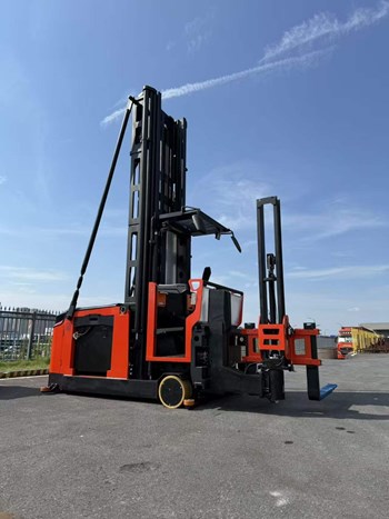 Xe nâng 3 chiều 1.5 tấn ngồi lái Kusami KSM-15SM