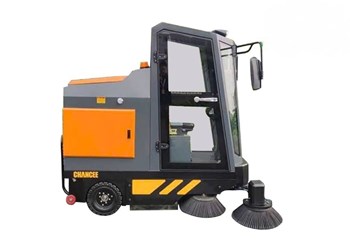 Xe quét hút bụi ngồi lái Chancee U190CAR