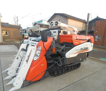 Máy gặt lúa mini lấy rơm Kubota ER320