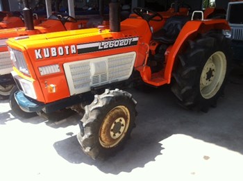Máy cày Kubota L2602DT 4WD