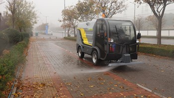 Xe vệ sinh đường phố ngồi lái Baiyi BY-C15