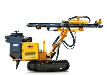 Máy khoan nổ đá DTH gắn bánh xích động cơ 70Kw Yuchai JC880