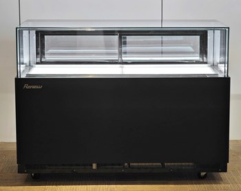 Tủ trưng bày bánh kính vuông Renew RNB1800-1RD
