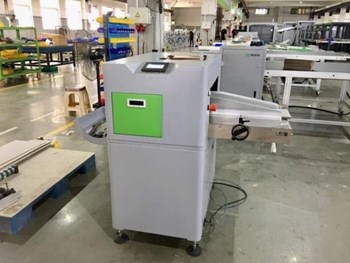 Máy cắt sống giữa sách bìa cứng S18