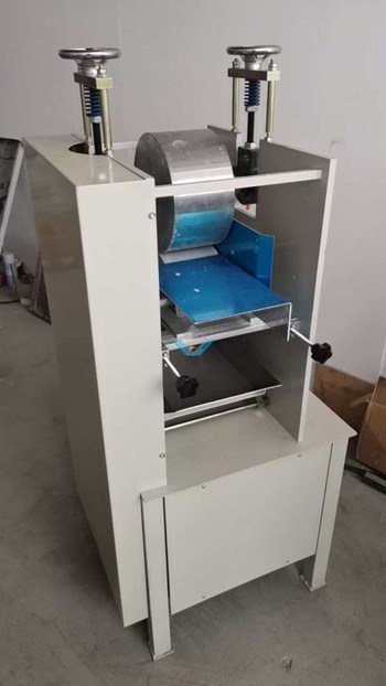Máy dán keo thanh V góc 1 mặt BKG-10 