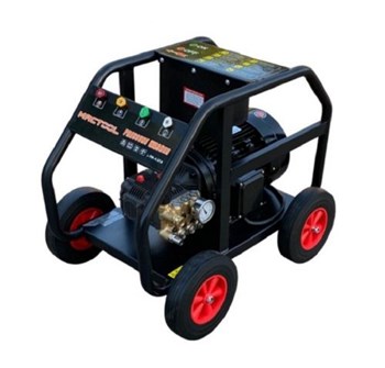 Máy Rửa Xe Cao Áp 5.5Kw Mactool FM-5.5T4