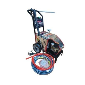 Máy Rửa Xe Cao Áp 2.2Kw Yakama YA-2200A