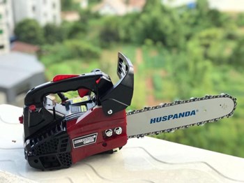 Máy Cưa Xích Xăng Huspanda 1.0KW HP2500S (màu đỏ) 