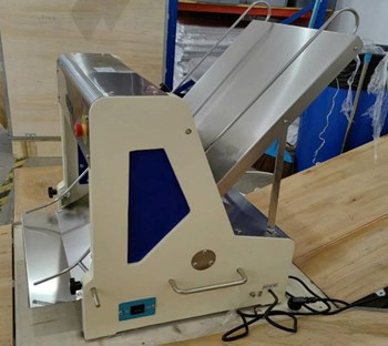 Máy cắt lát bánh mì Bresso HKTS-30D 