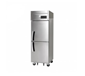 Tủ mát đứng 2 cánh inoc dung tích 600 lít Fujee