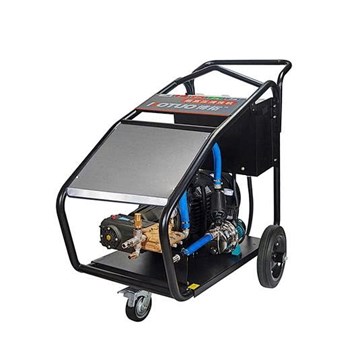 Máy phun nước áp lực cao BF2250 500 bar để loại bỏ rỉ sét trên boong tàu 