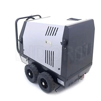 Máy làm sạch bằng hơi nước công nghiệp Idromatic Astra Evo Inox 