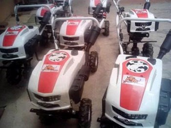 Máy làm đất đa năng TRÂU VÀNG 1WG4