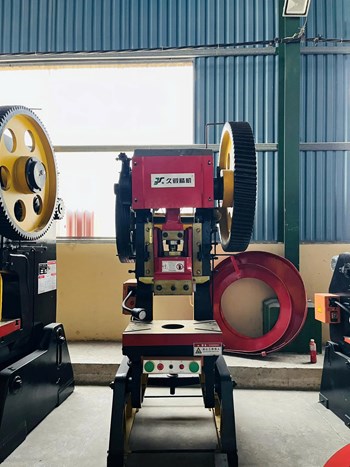 Máy đột dập cơ 40 tấn J23-40