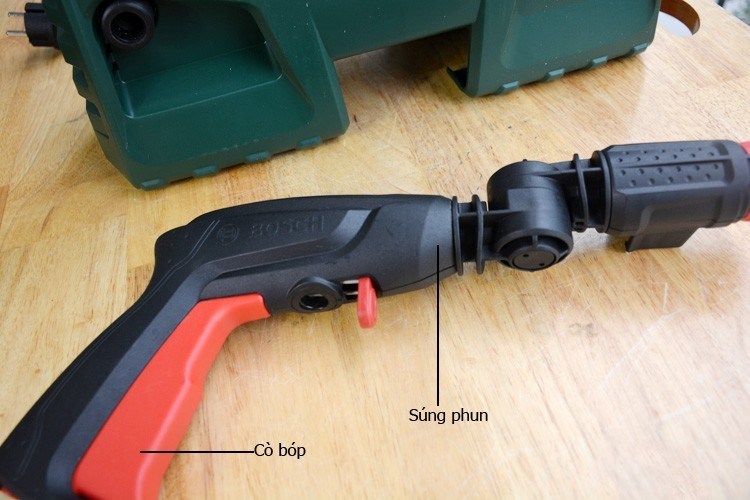 may rua xe bosch easy aqt 100 hinh 2