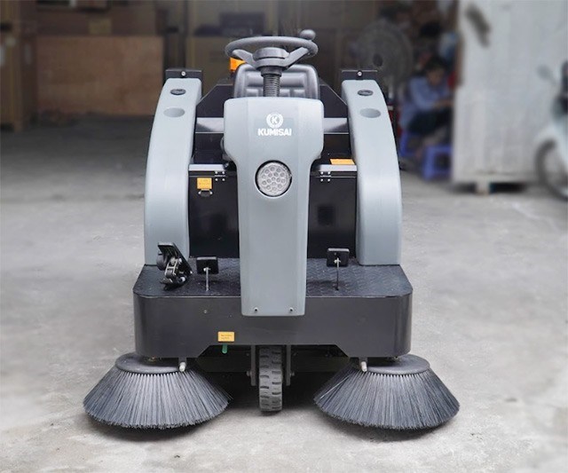 xe quet rac ngoi lai kumisai kms-1350e hinh 2