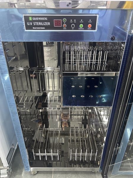 máy tiệt trùng và sấy khô dao, thớt bằng tia uv grand woosung ws-db110e hình 2 may tiet trung va say kho dao, thot bang tia uv grand woosung ws-db110e hinh 2