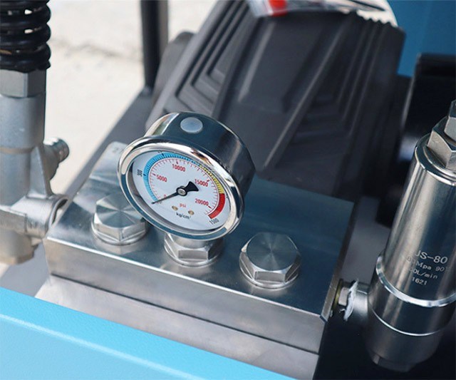 may rua xe cong suat lon kumisai kms 380 hinh 2